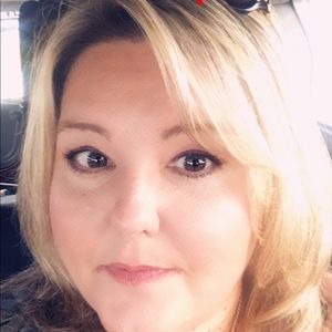 Meet your Posher, Cassandra